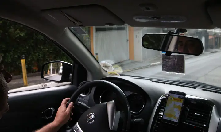 Aplicativos deverão detalhar custos das corridas aos consumidores