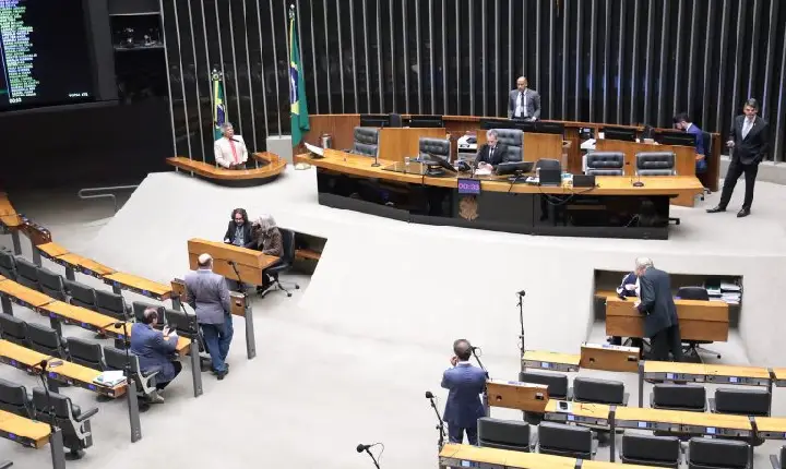 Câmara aprova MP que reduz prazo de benefício fiscal para importadores de cacau; acompanhe