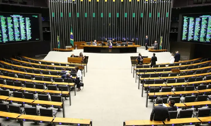 Câmara inicia votações de hoje com análise de projeto sobre microempreendedor individual; acompanhe