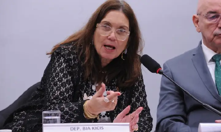 Comissão aprova ações educativas e campanha sobre fibromialgia