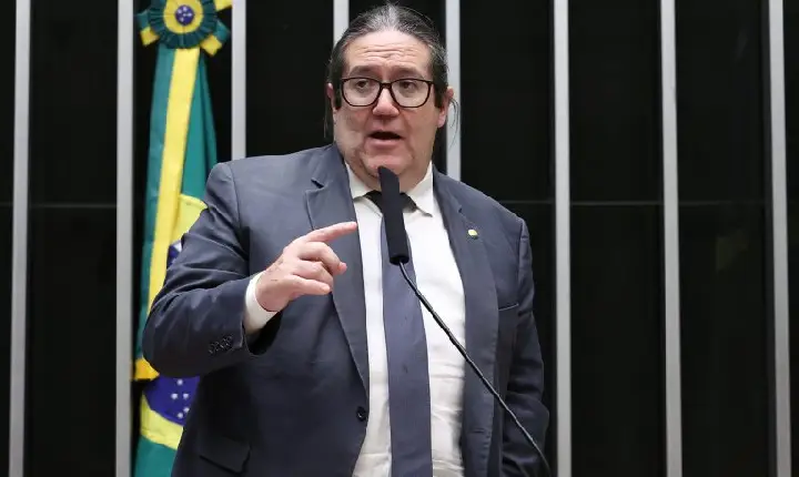 Comissão aprova prioridade para diagnóstico precoce e ensino específico para alunos com autismo