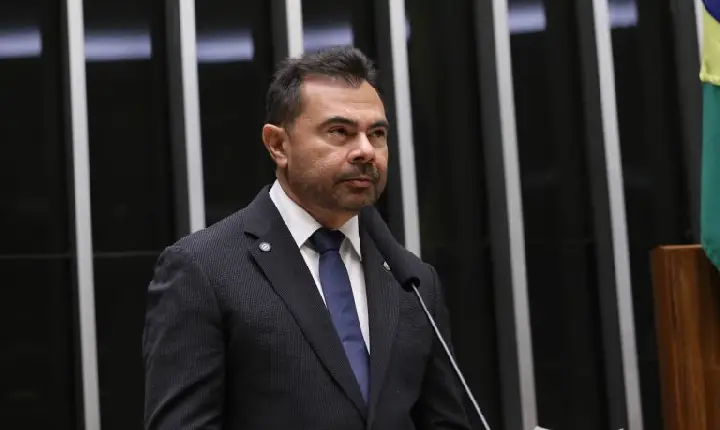 Comissão debate estratégias de escolas públicas do Ceará para ampliar acesso ao ensino superior
