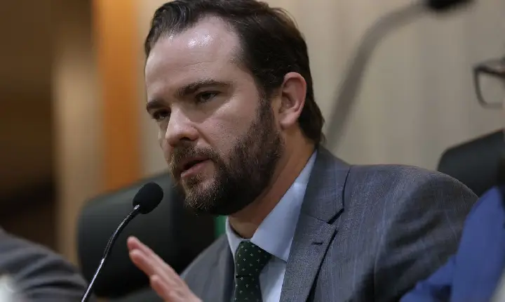 Durigan pretende mediar negociação do Rio com BNDES e Banco do Brasil