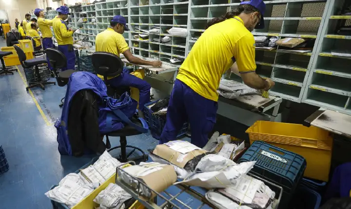Greve nos Correios: TST determina manutenção de 80% do efetivo