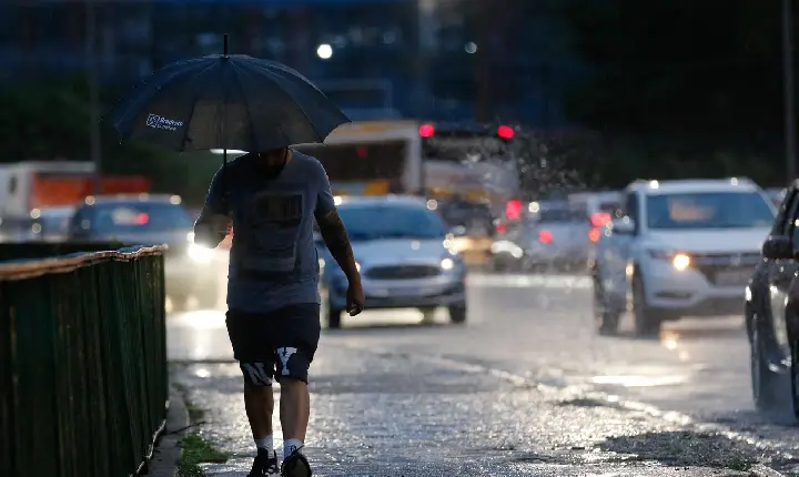 Inmet prevê final de semana de chuvas nas regiões Sul e Sudeste