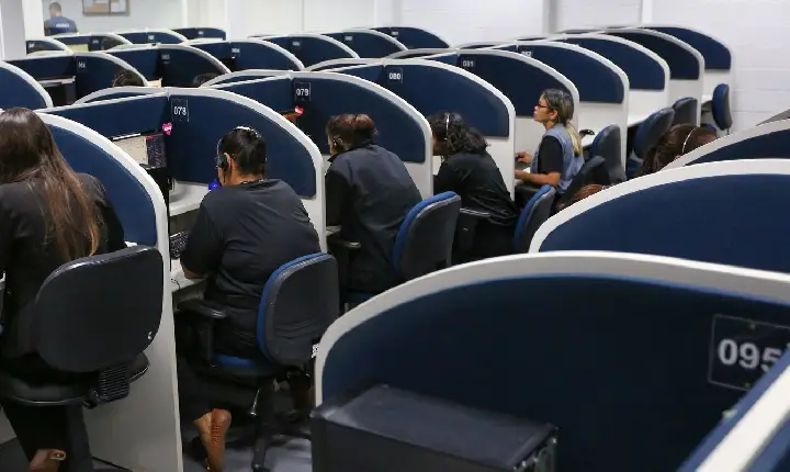 Ligue 180 tem 1,5 mil denúncias de violência política contra mulher