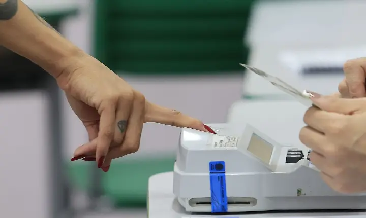 Lula cresce em número de votos em todos os estados; Flávio recuou em 6