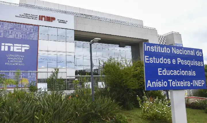 MEC prorroga prazo para pedir isenção da taxa de inscrição do Enem