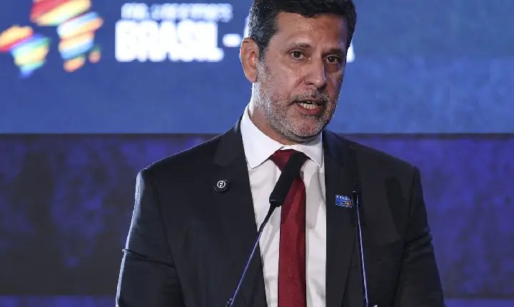 MEC: queda do analfabetismo no Brasil é ligada a políticas na educação