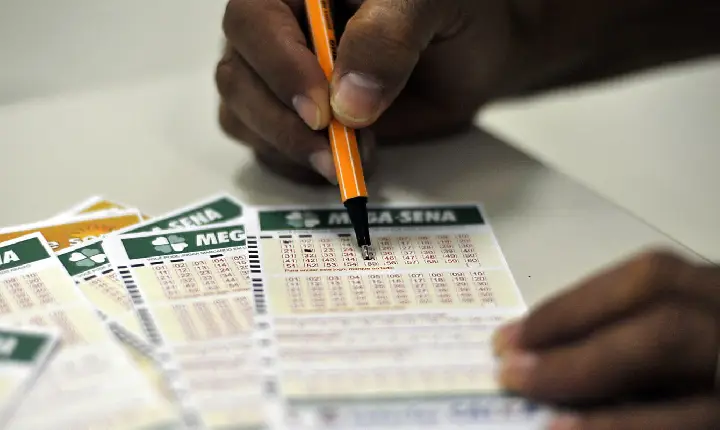 Mega-Sena acumula novamente e prêmio principal vai para R$ 65 milhões