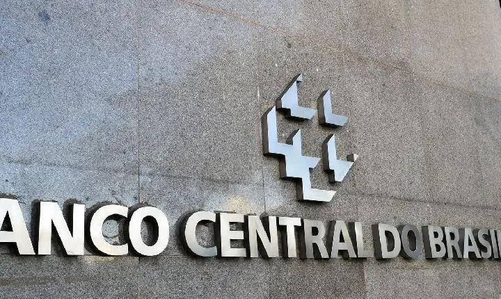 Mercado financeiro eleva previsão da Selic para 13,75% ao ano