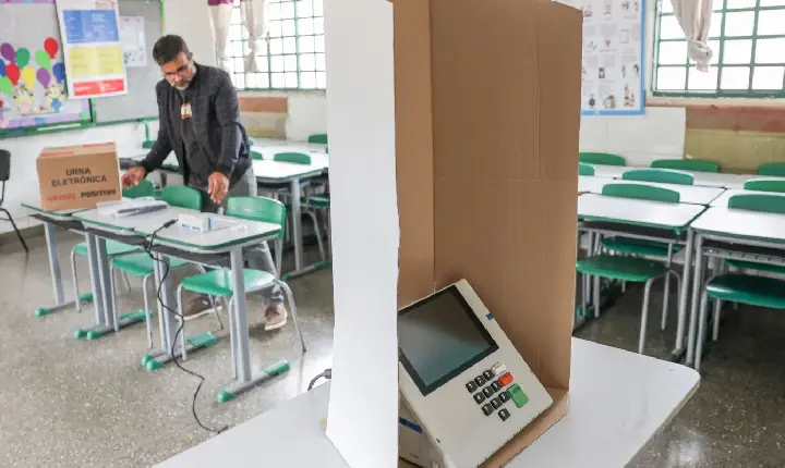 No estado de São Paulo, 32 urnas com problemas são substituídas