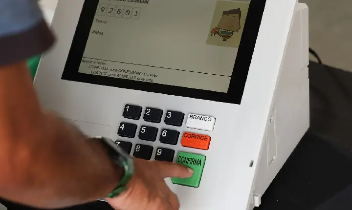 O que acontece se eu não votar? Saiba como justificar e evite multas