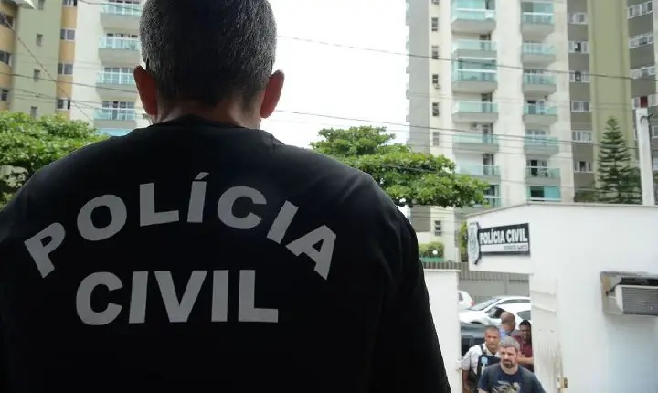 Polícia faz operação contra núcleo financeiro do Comando Vermelho