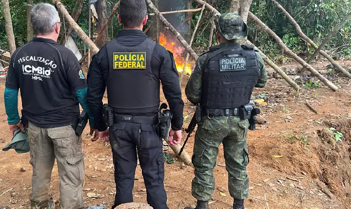 Polícia Federal combate garimpos ilegais nos estados do Amapá e Pará