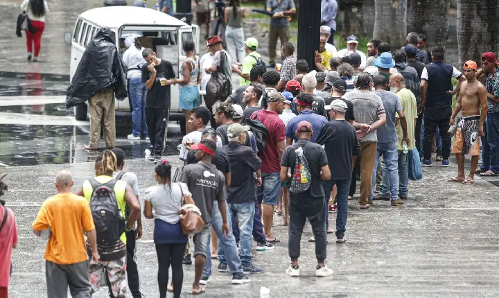 População em situação de rua passa de 388 mil em maio; SP lidera