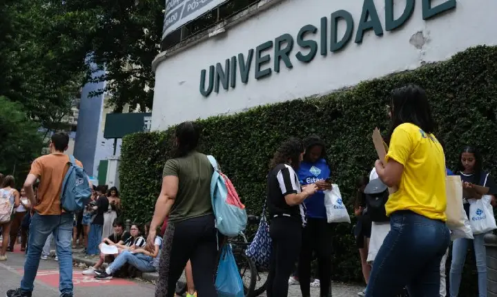 Projeto extingue vestibular e garante acesso universal a universidades públicas