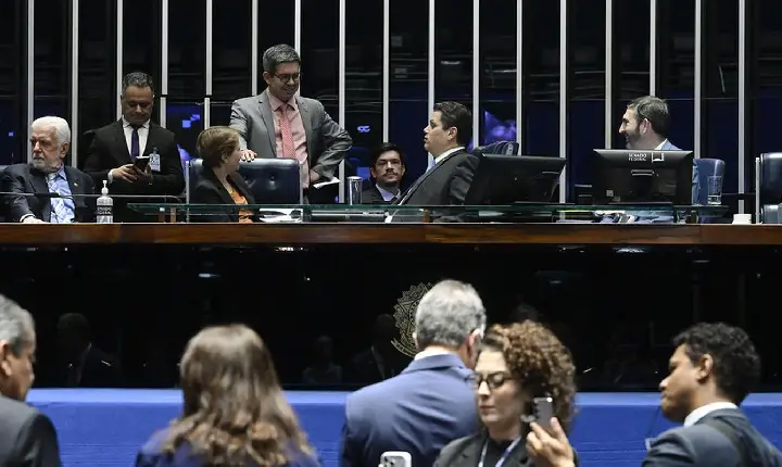 Senado aprova MP da renovação automática da CNH para bons condutores