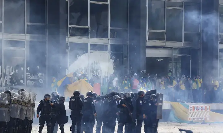 Supremo chega a 1,4 mil condenados pelos atos golpistas 