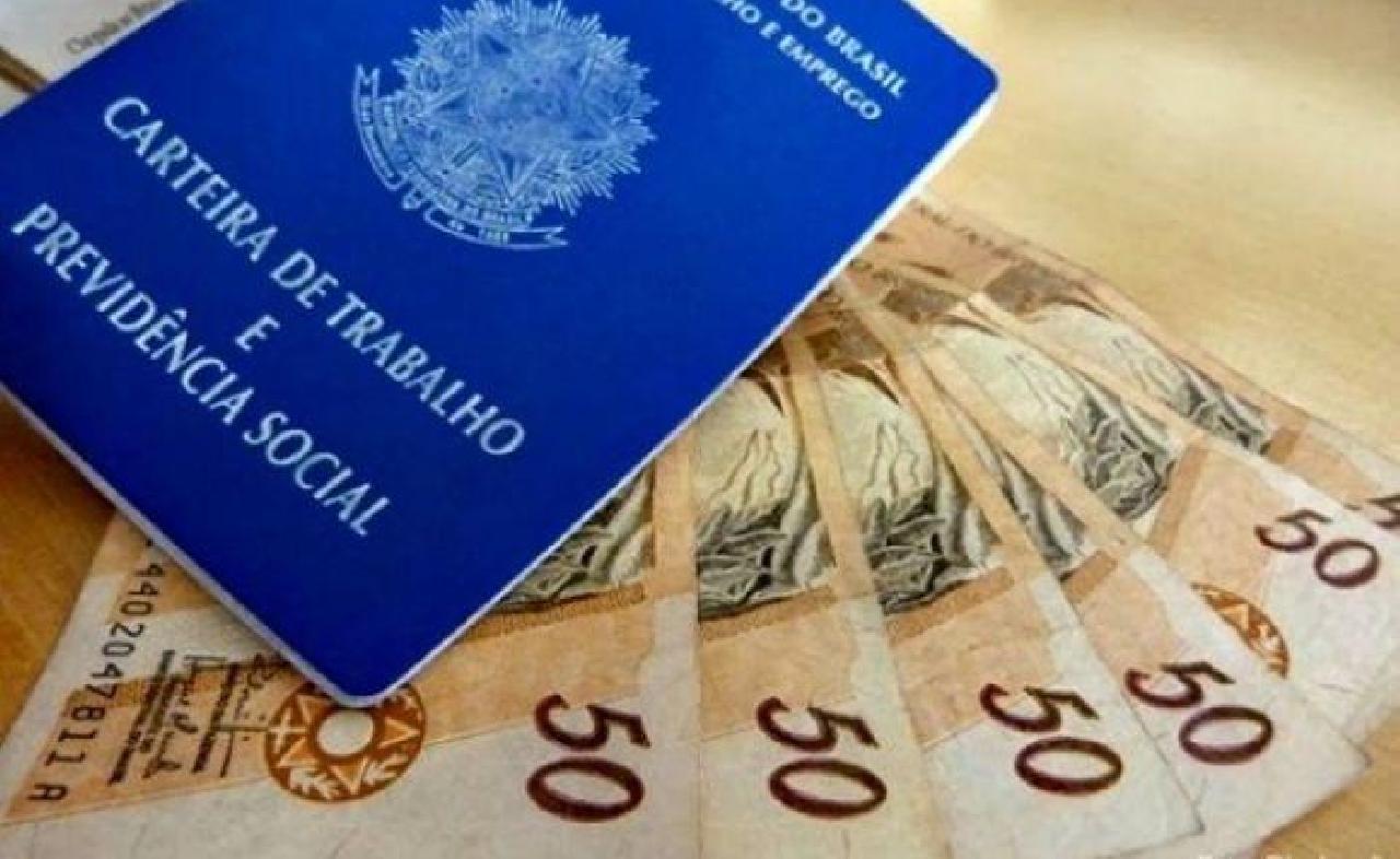 Advogado comenta CLT que completou 80 anos em 2023