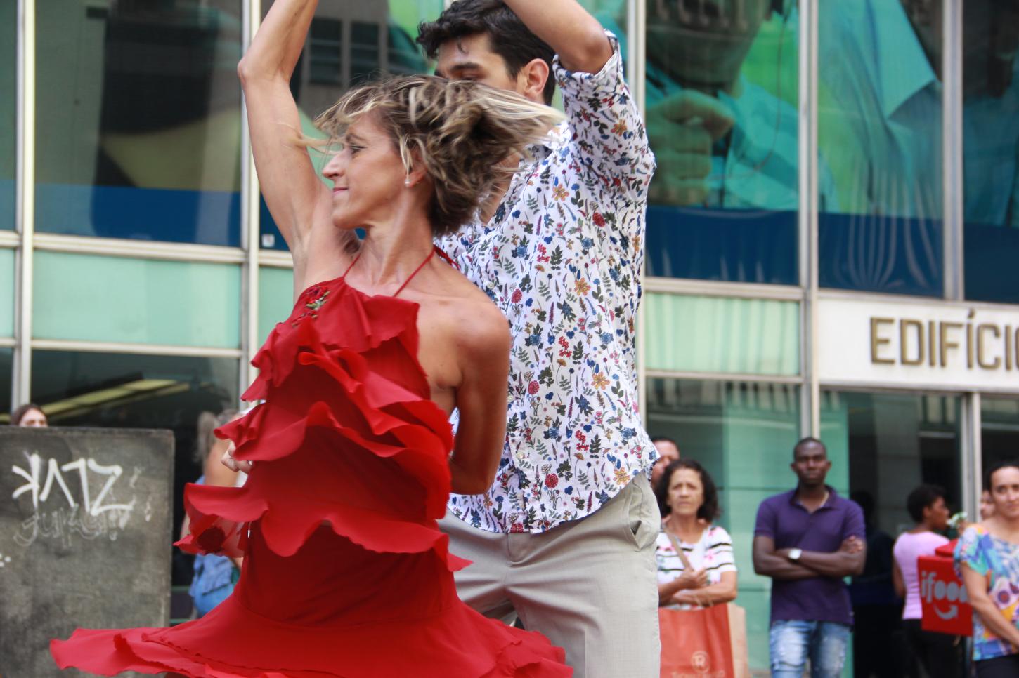 Mimulus Cia de Dança apresenta aula aberta e intervenções artísticas em BH