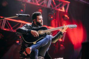 Gusttavo Lima encerra o Pedro Leopoldo Rodeio Show 2024 com show até o amanhecer no Parque da Música