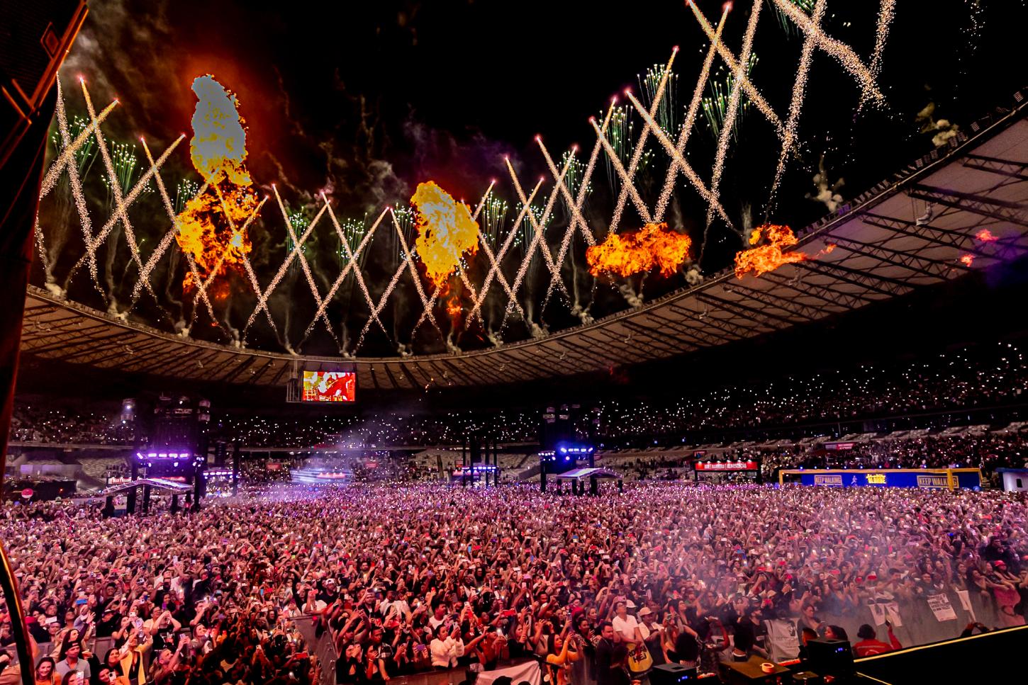 Henrique & Juliano arrastam multidão ao Mineirão em único show do ano na capital mineira