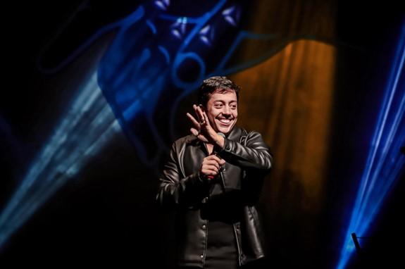 Renato Albani apresenta “Zona de Conforto” em Belo Horizonte