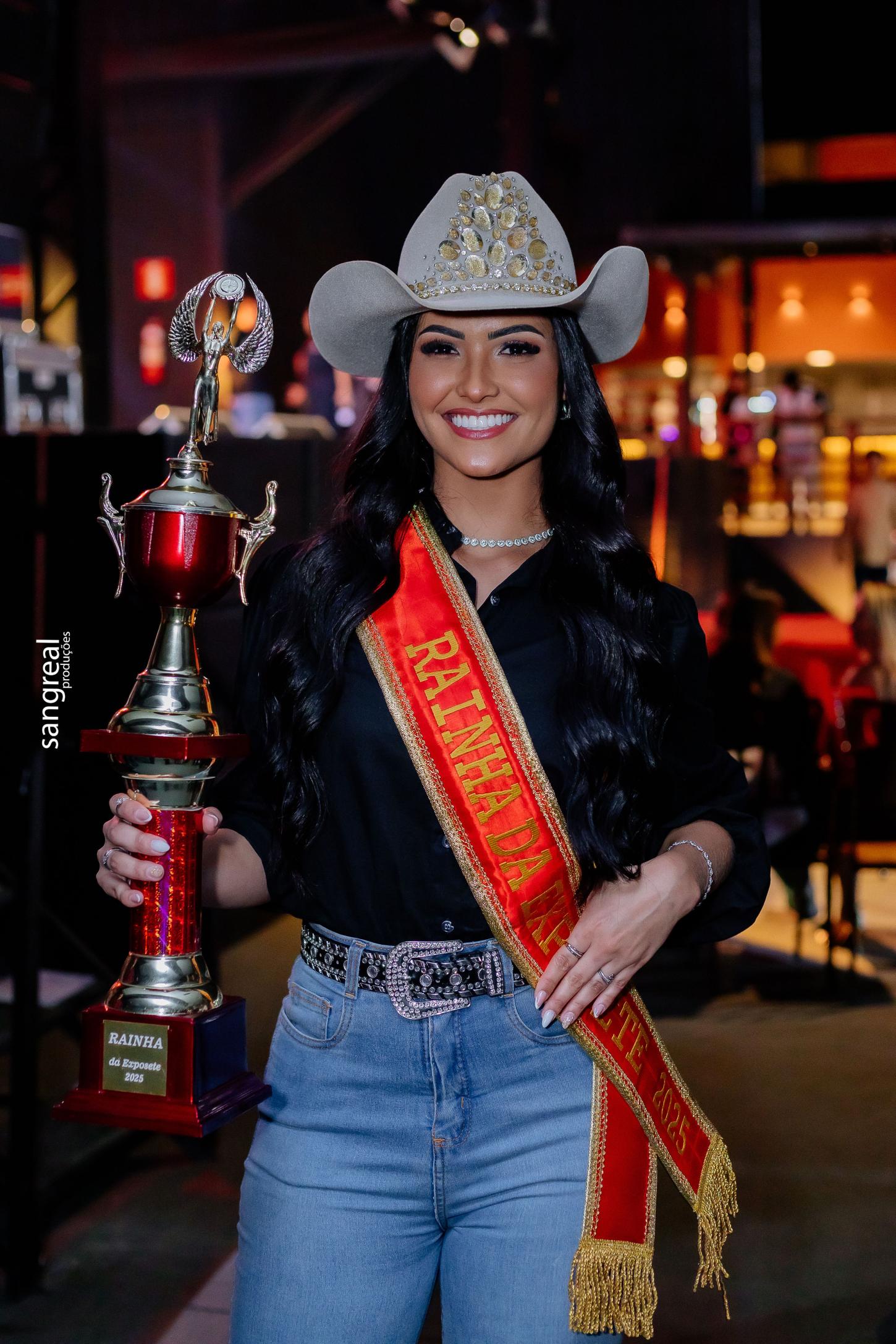 Final do Concurso Rainha da Exposete 2025 coroa Yara Moreira e marca o retorno do tradicional evento