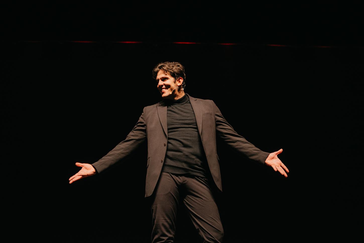 Rafael Infante apresenta o espetáculo 