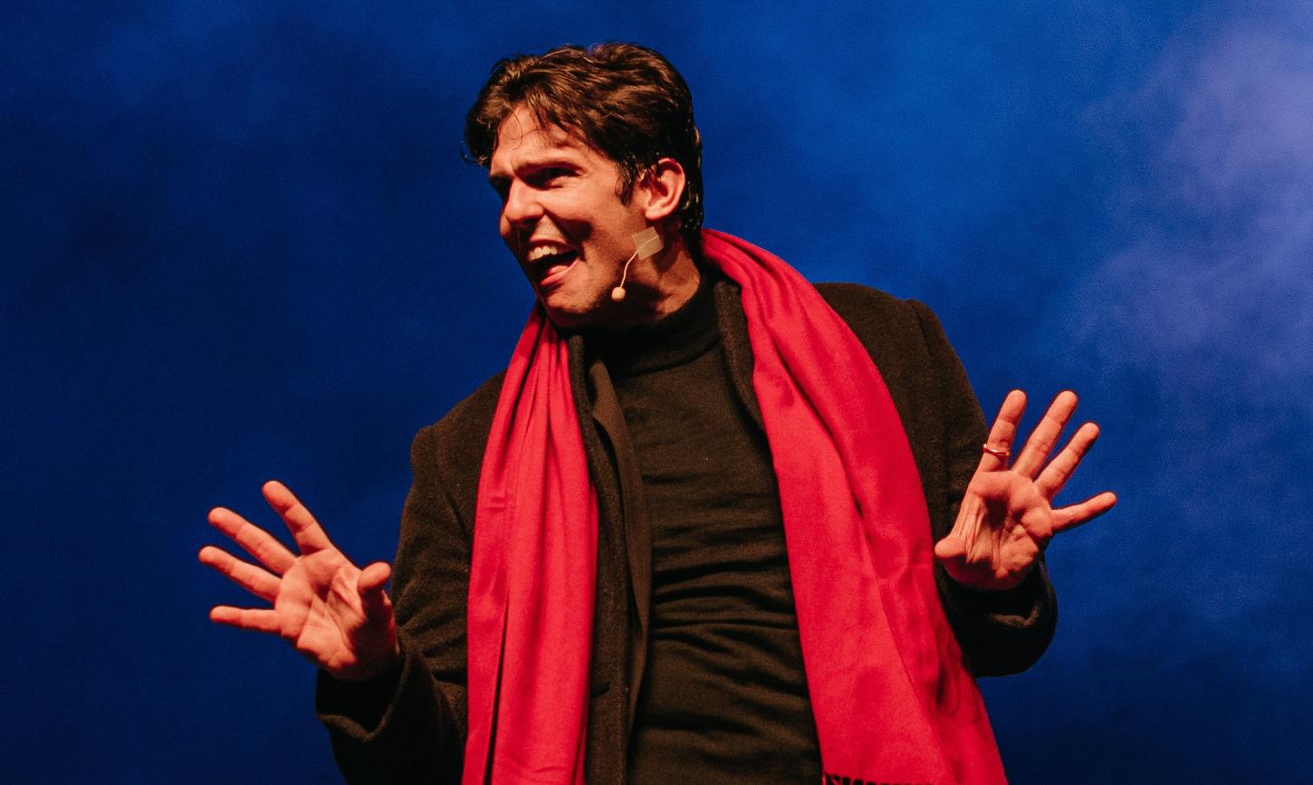 Rafael Infante desembarca em BH com o espetáculo 