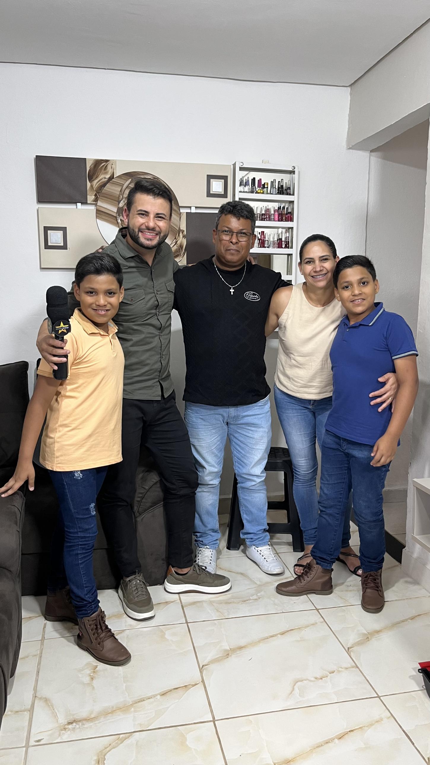 Conheça a dupla mirim Davi & Luan