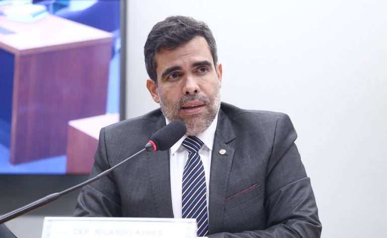 Comissão aprova incentivos para motoristas profissionais com bom histórico no trânsito