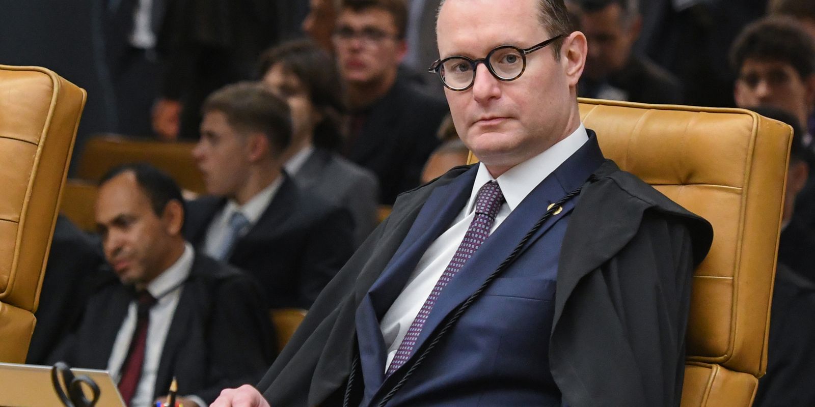 Zanin vota a favor de eleições diretas para governador do Rio