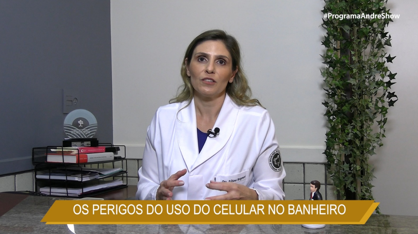 SAÚDE INTESTINAL: OS PERIGOS DO USO DO CELULAR NO BANHEIRO