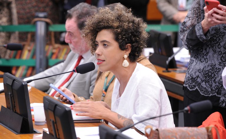 Comissão aprova projeto que facilita acesso de vítimas de violência doméstica ao Minha Casa, Minha Vida