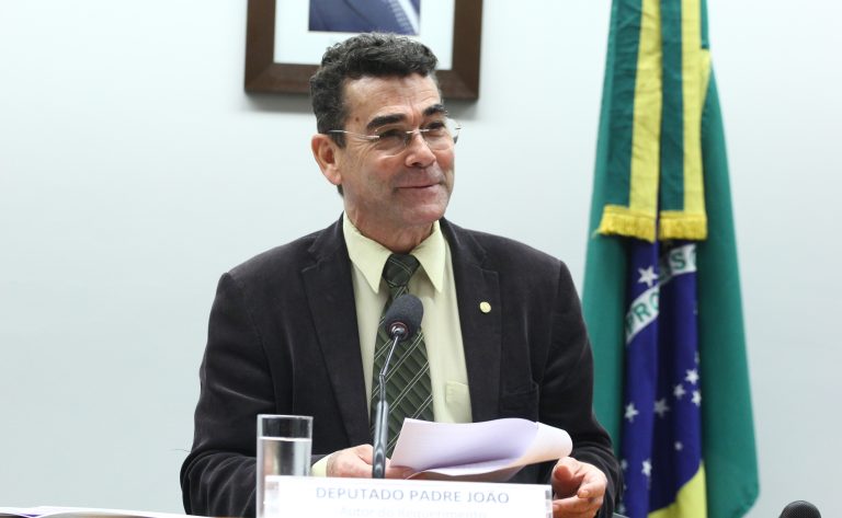 Representantes de movimentos populares pedem aprovação de regras sobre autogestão habitacional