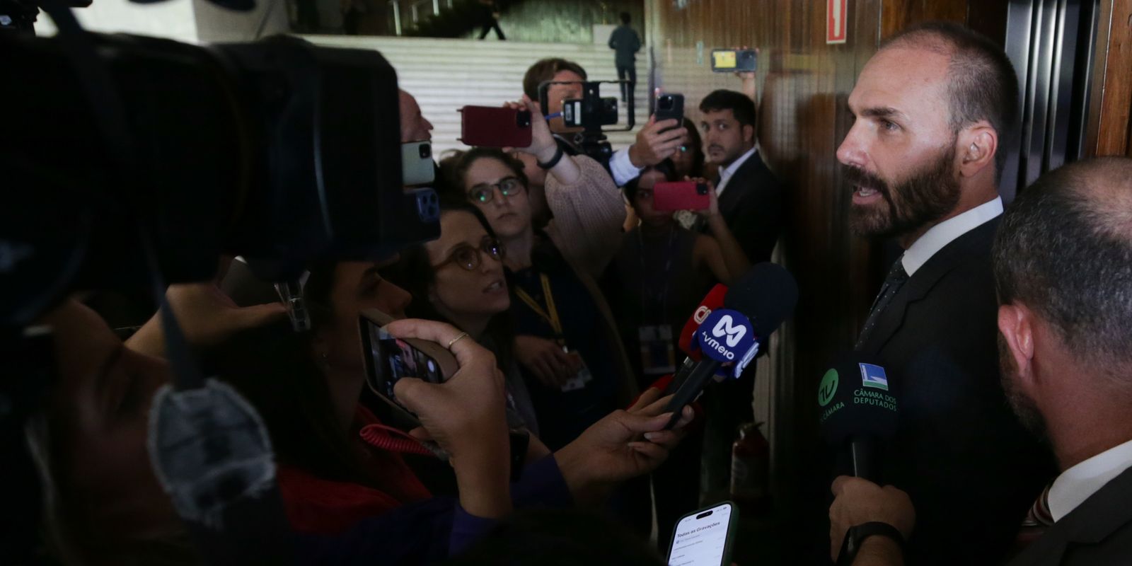 STF condena Eduardo Bolsonaro a inelegibilidade e a 4 anos de prisão